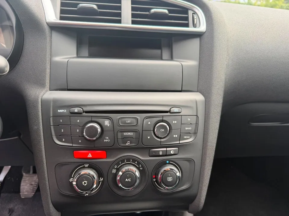 Citroën C4 Lim. Tendance*1.Besitz*Klimaanlage*PDC*TOP* – Foto 28