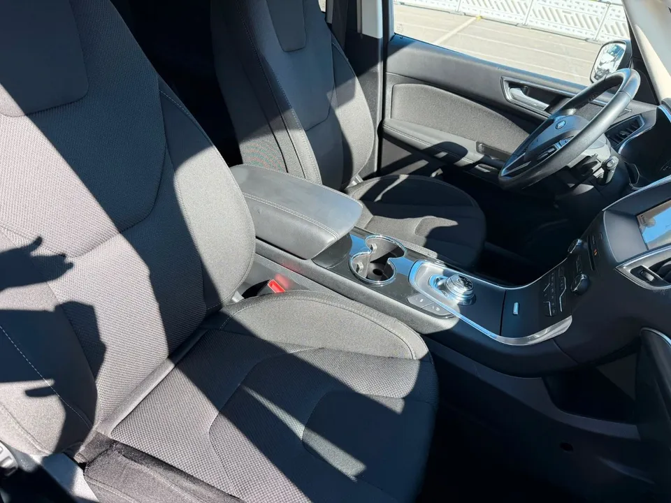 Ford S-Max S-MAX Titanium*Navi*LED*R-Kamera*PDC*TOP* – Foto 23