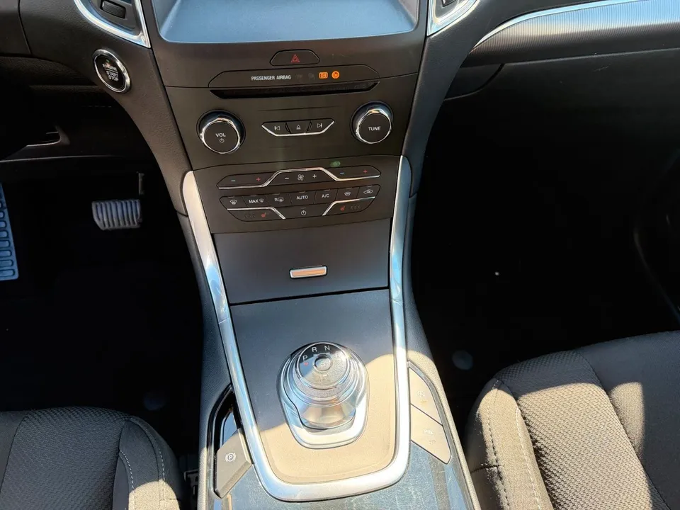Ford S-Max S-MAX Titanium*Navi*LED*R-Kamera*PDC*TOP* – Foto 34