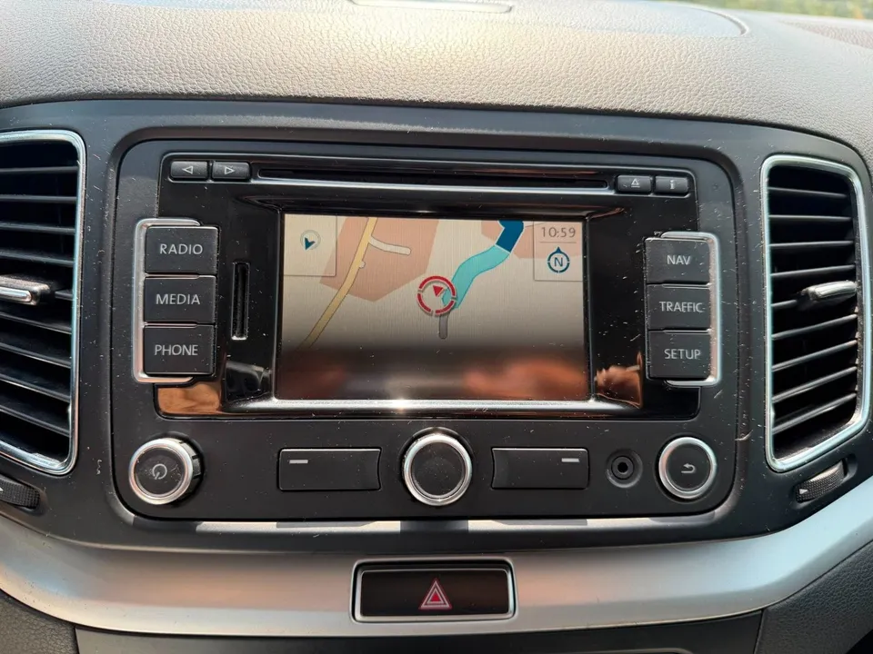 Volkswagen Sharan Trendline BMT*Navi*PDC*SHZ*AHK*TOP* – Foto 34