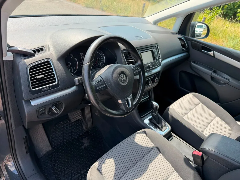 Volkswagen Sharan Trendline BMT*Navi*PDC*SHZ*AHK*TOP* – Foto 32
