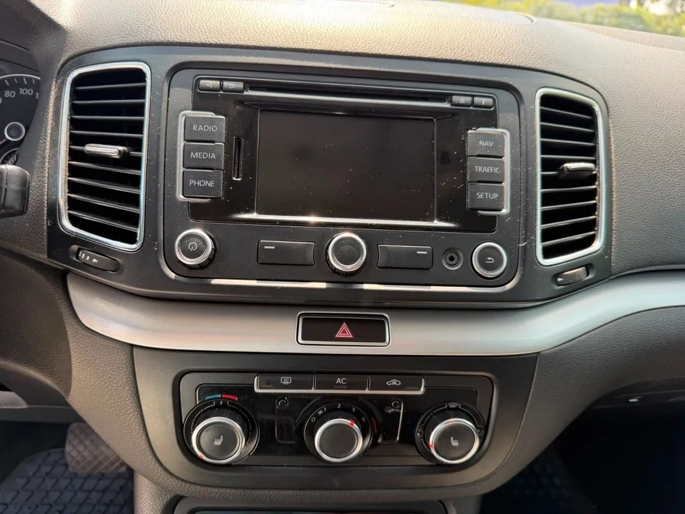 Volkswagen Sharan Trendline BMT*Navi*PDC*SHZ*AHK*TOP* – Foto 29