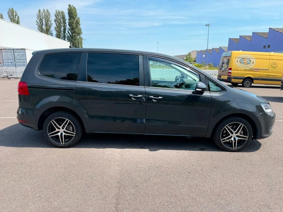 Volkswagen Sharan Trendline BMT*Navi*PDC*SHZ*AHK*TOP* – Foto 6