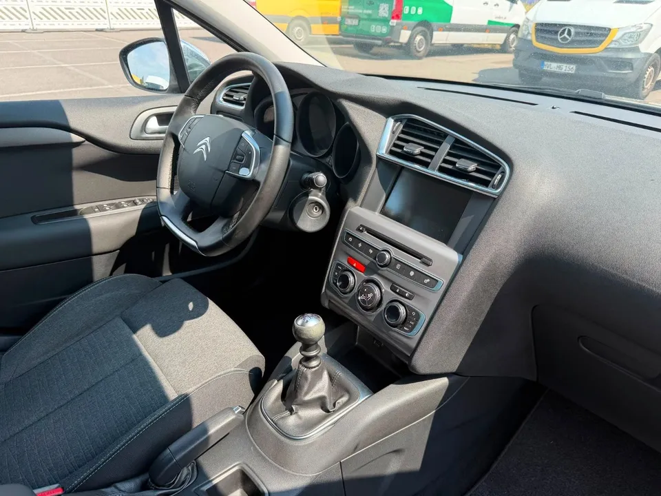 Citroën C4 Lim. Selection*Glasdach*Navi*PDC*SHZ*TOP* – Foto 23