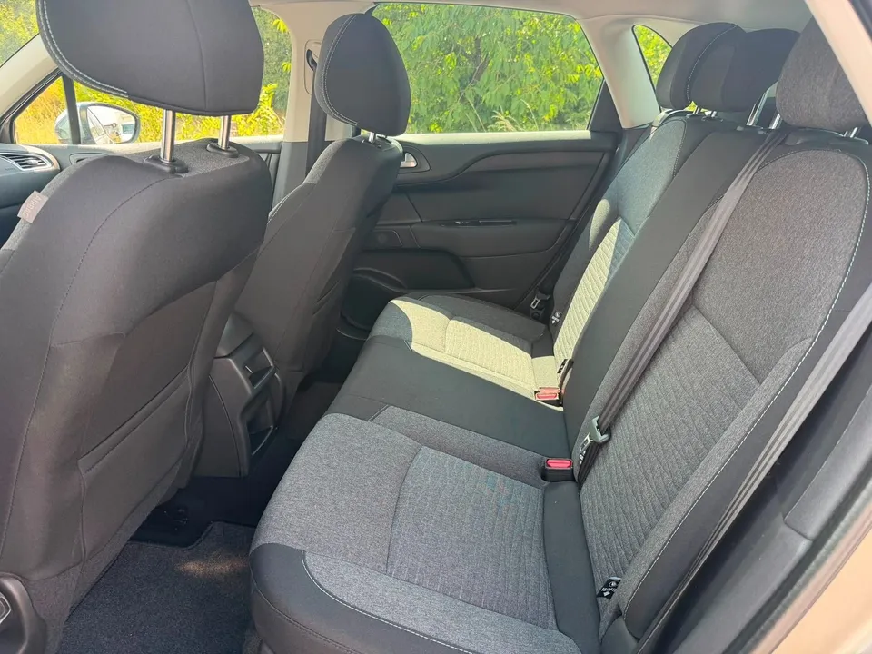 Citroën C4 Lim. Selection*Glasdach*Navi*PDC*SHZ*TOP* – Foto 11