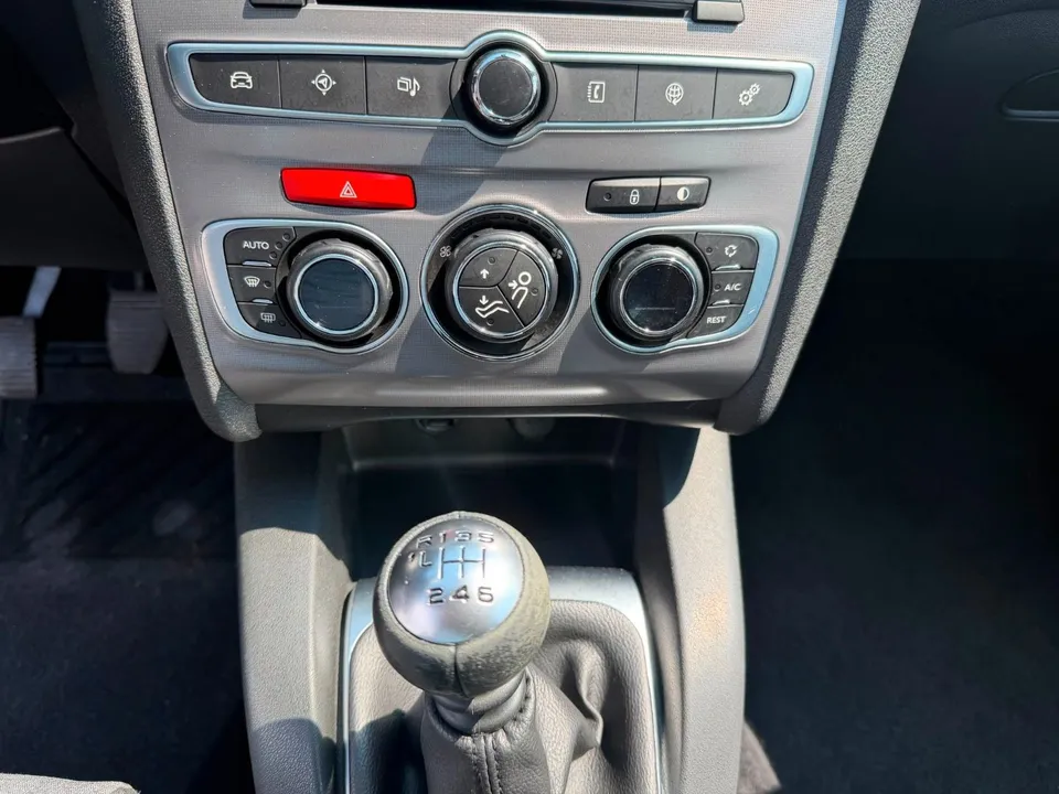 Citroën C4 Lim. Selection*Glasdach*Navi*PDC*SHZ*TOP* – Foto 34