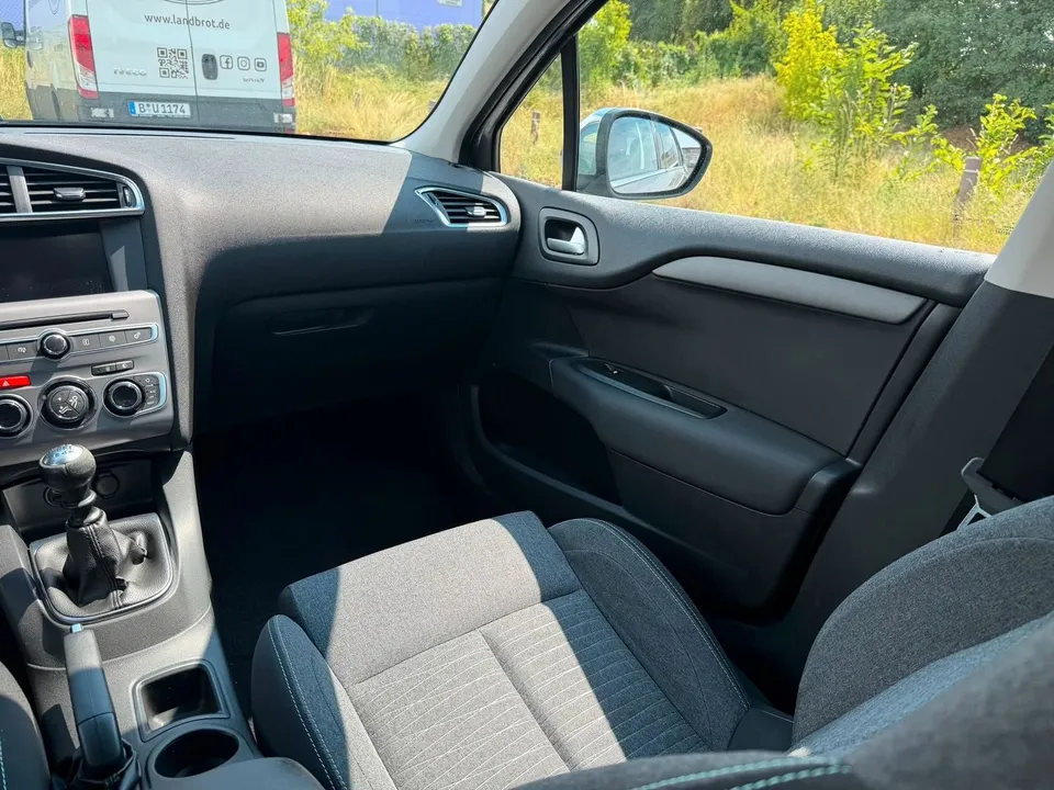 Citroën C4 Lim. Selection*Glasdach*Navi*PDC*SHZ*TOP* – Foto 19