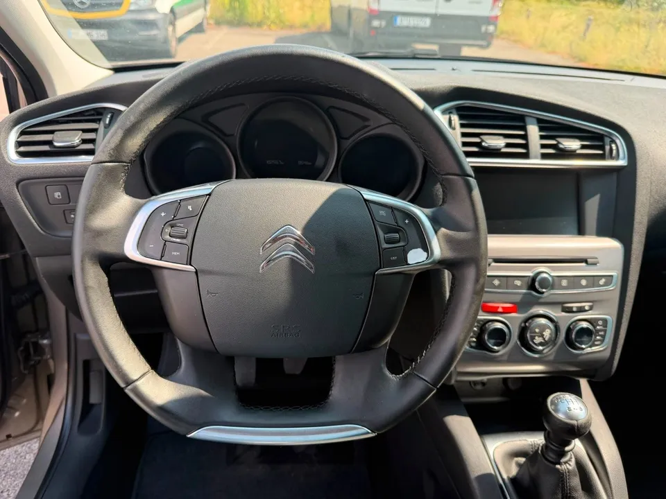 Citroën C4 Lim. Selection*Glasdach*Navi*PDC*SHZ*TOP* – Foto 31