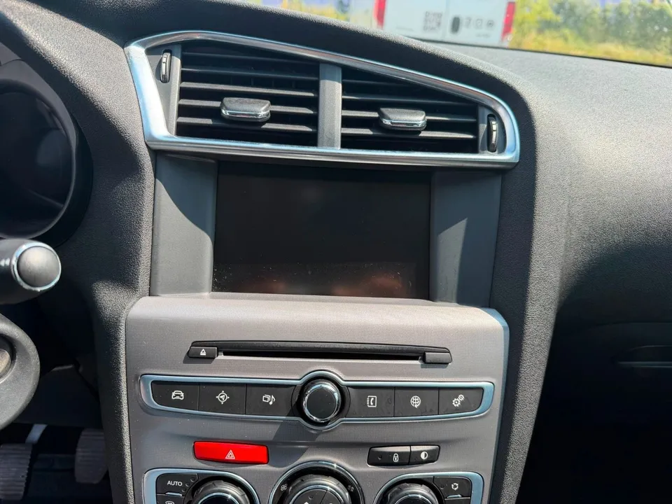 Citroën C4 Lim. Selection*Glasdach*Navi*PDC*SHZ*TOP* – Foto 32