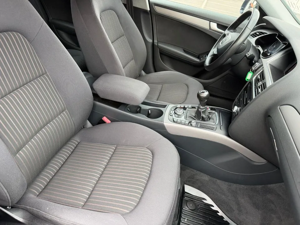 Audi A4 Avant Ambiente*2.Besitz*Navi*Xenon*AHK*PDC* – Foto 24