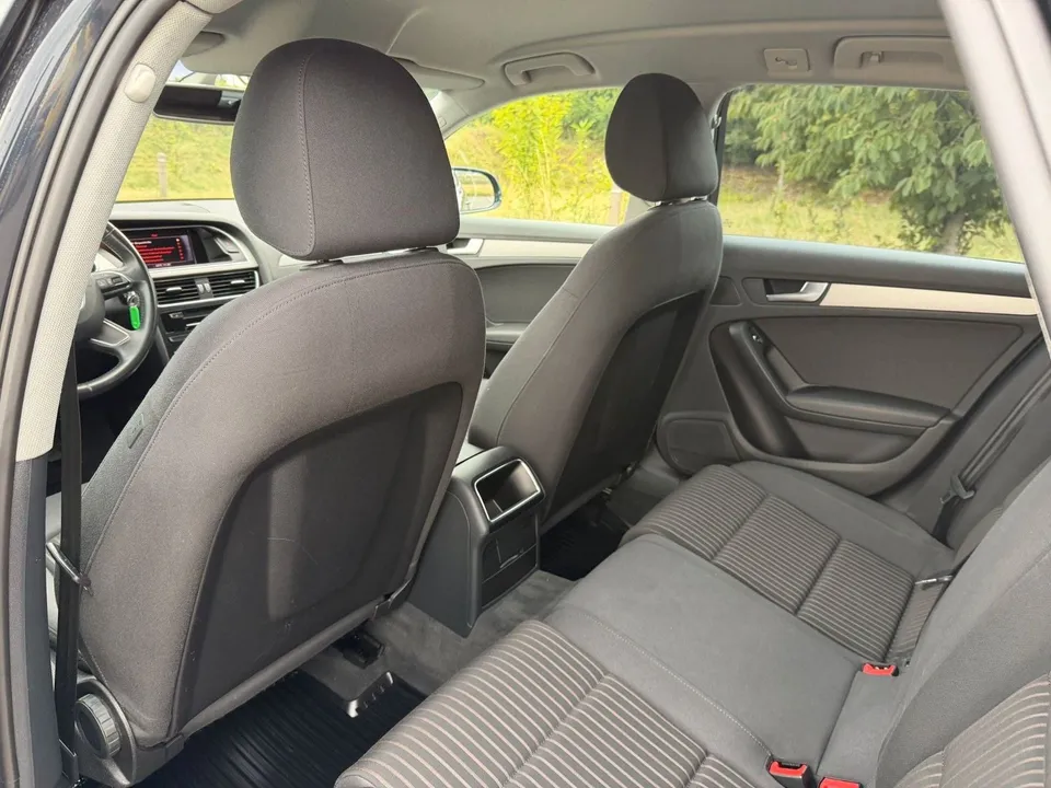 Audi A4 Avant Ambiente*2.Besitz*Navi*Xenon*AHK*PDC* – Foto 19