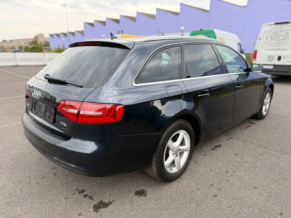 Audi A4 Avant Ambiente*2.Besitz*Navi*Xenon*AHK*PDC* – Foto 5