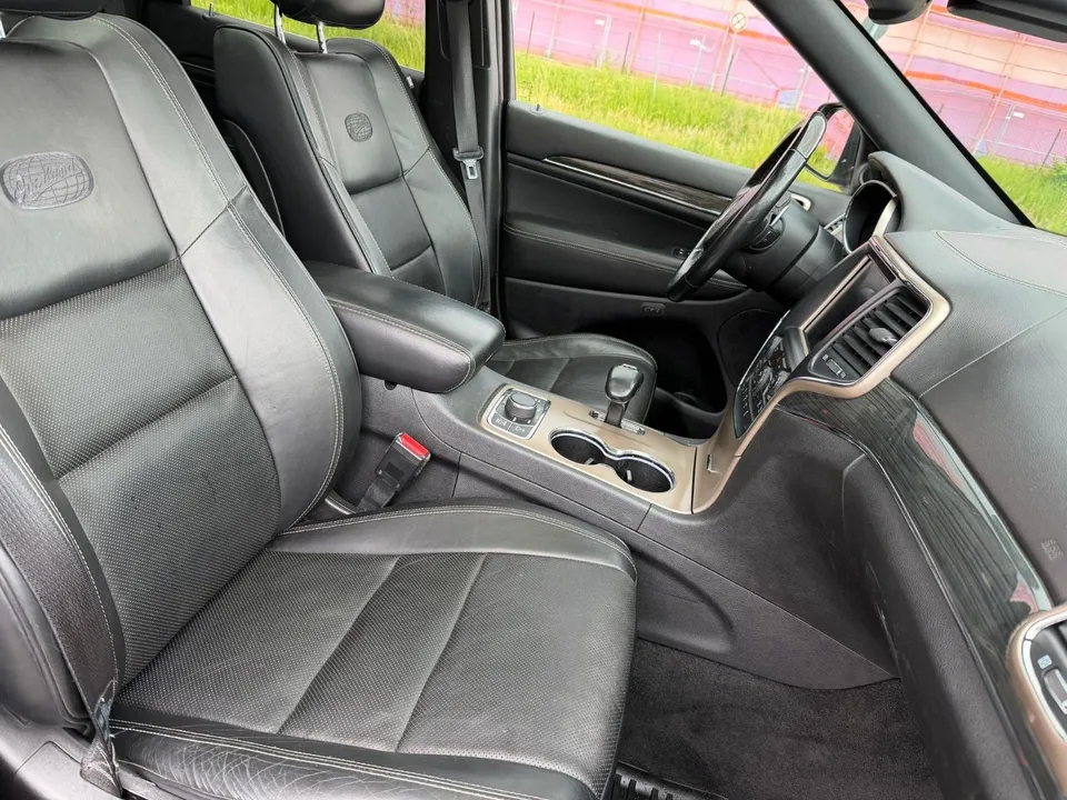 Jeep Grand Cherokee 3.0 CRD Overland*Vollausstattung* – Foto 28