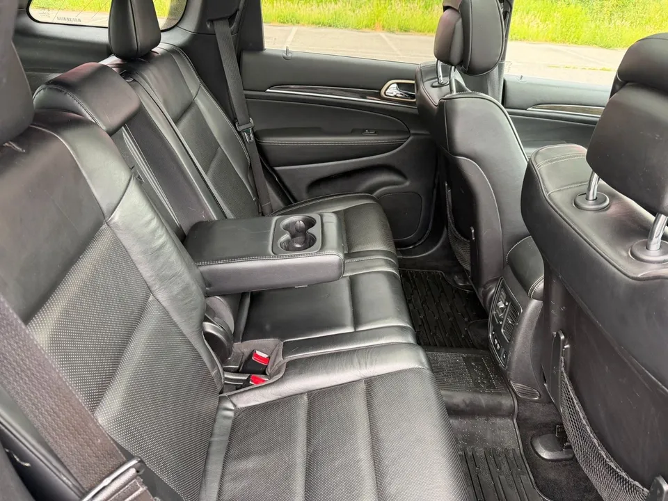 Jeep Grand Cherokee 3.0 CRD Overland*Vollausstattung* – Foto 24