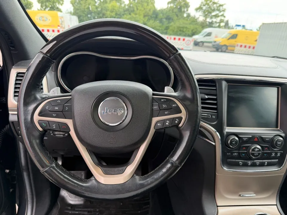 Jeep Grand Cherokee 3.0 CRD Overland*Vollausstattung* – Foto 37