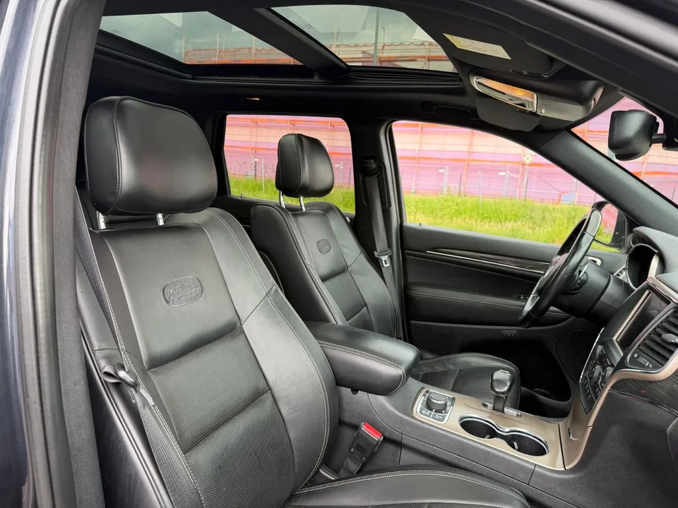 Jeep Grand Cherokee 3.0 CRD Overland*Vollausstattung* – Foto 31