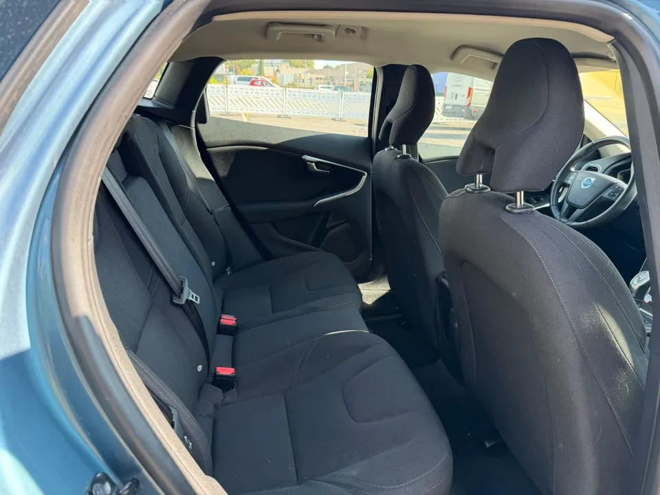 Volvo V40 You! 2,0*Navigation*Xenon*SHZ*PDC*TOP* – Foto 15