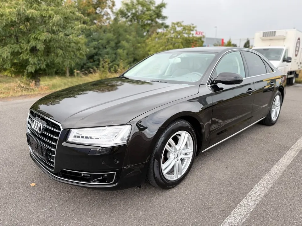 Audi A8 3.0 TDI Ultra Quattro Exclusive*Massage*TOP*