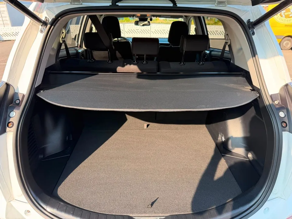 Toyota RAV 4 Edition-S*4*4*R-Kamera*Navi*AHK*PDC*TOP – Foto 13