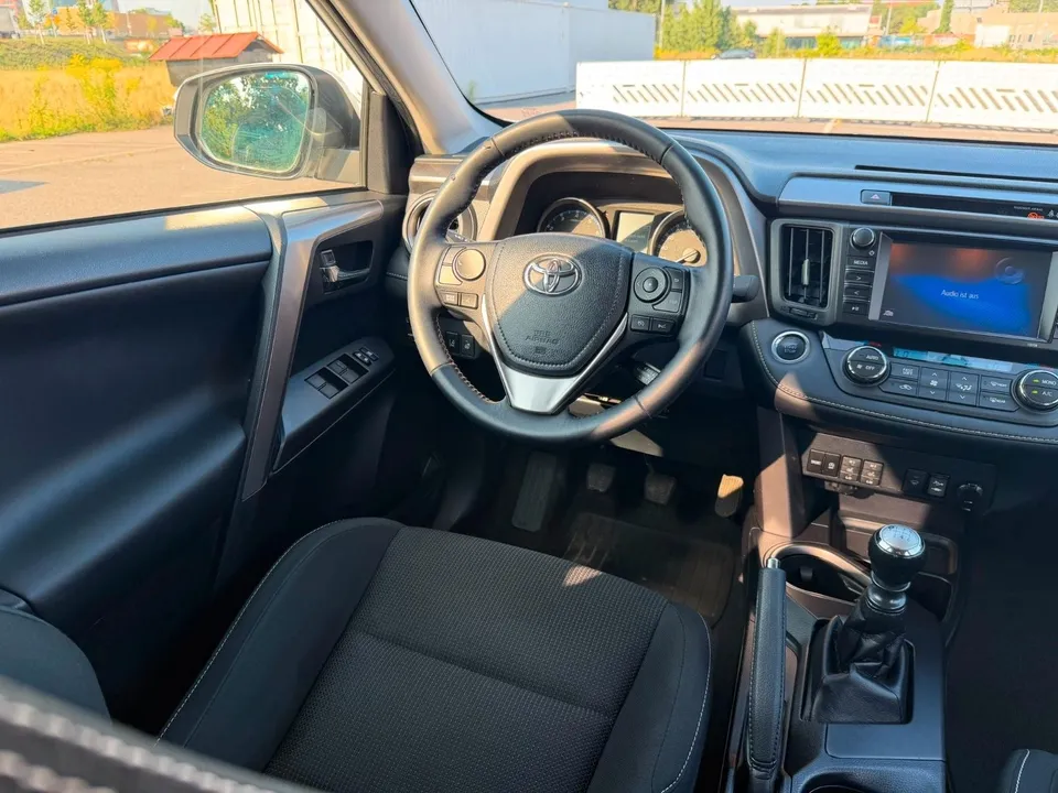 Toyota RAV 4 Edition-S*4*4*R-Kamera*Navi*AHK*PDC*TOP – Foto 19