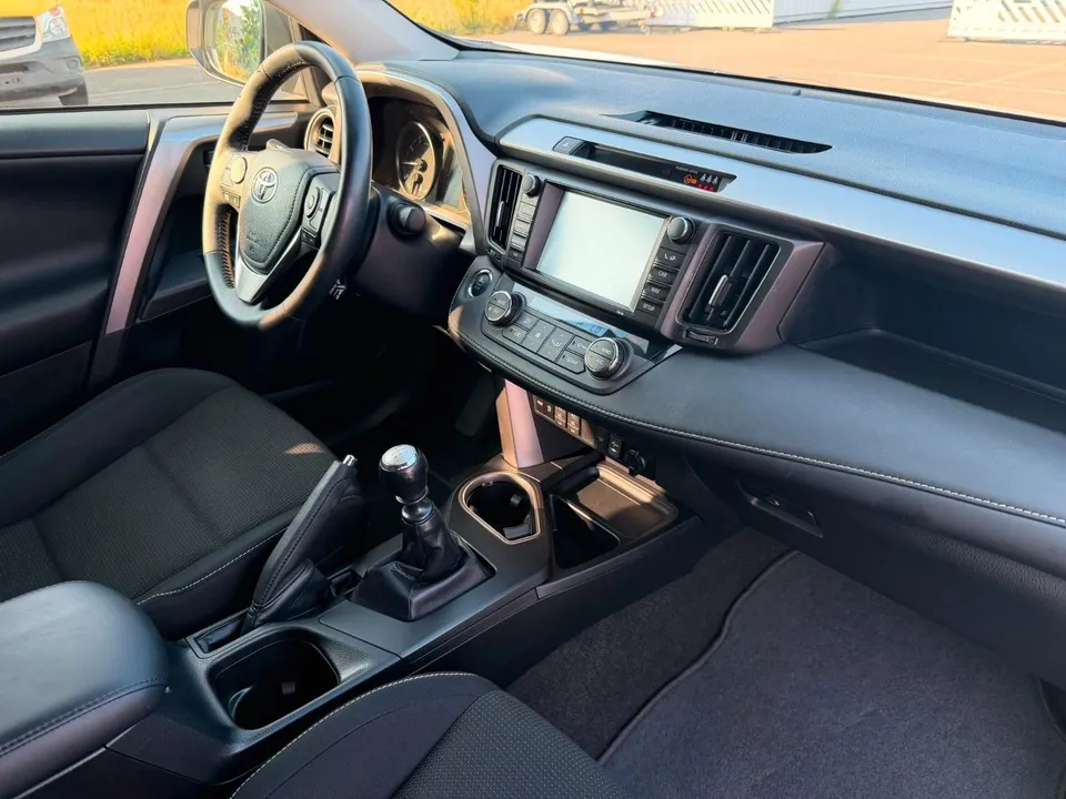 Toyota RAV 4 Edition-S*4*4*R-Kamera*Navi*AHK*PDC*TOP – Foto 23