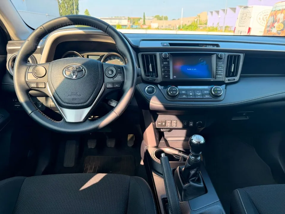 Toyota RAV 4 Edition-S*4*4*R-Kamera*Navi*AHK*PDC*TOP – Foto 12