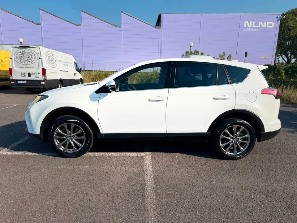 Toyota RAV 4 Edition-S*4*4*R-Kamera*Navi*AHK*PDC*TOP – Foto 7