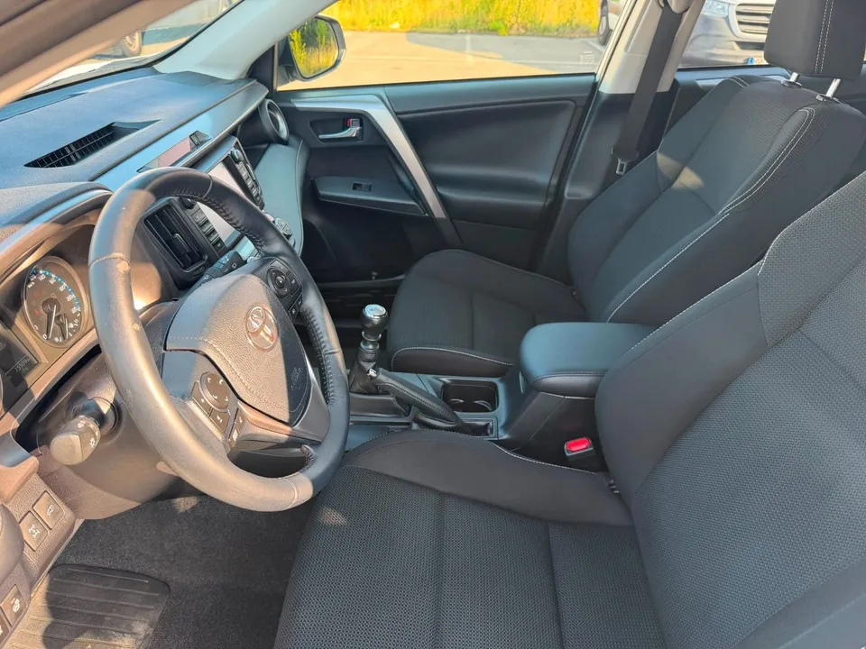 Toyota RAV 4 Edition-S*4*4*R-Kamera*Navi*AHK*PDC*TOP – Foto 26