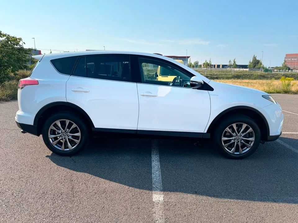 Toyota RAV 4 Edition-S*4*4*R-Kamera*Navi*AHK*PDC*TOP – Foto 3