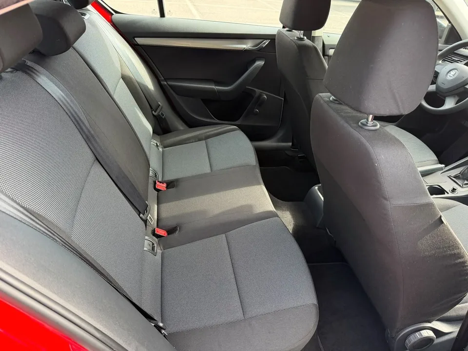 Skoda Octavia Lim. Active*Start&Stop*SHZ*TOP* – Foto 17