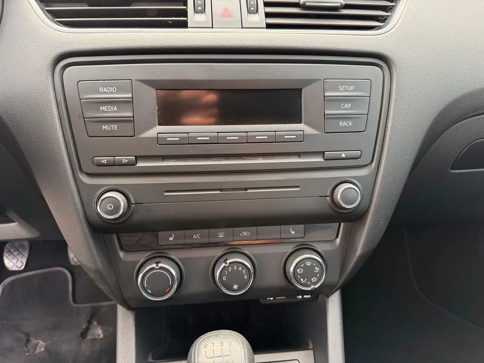 Skoda Octavia Lim. Active*Start&Stop*SHZ*TOP* – Foto 30