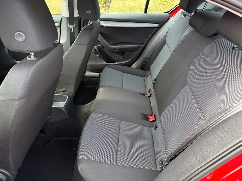Skoda Octavia Lim. Active*Start&Stop*SHZ*TOP* – Foto 11