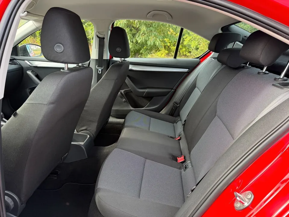 Skoda Octavia Lim. Active*Start&Stop*SHZ*TOP* – Foto 10