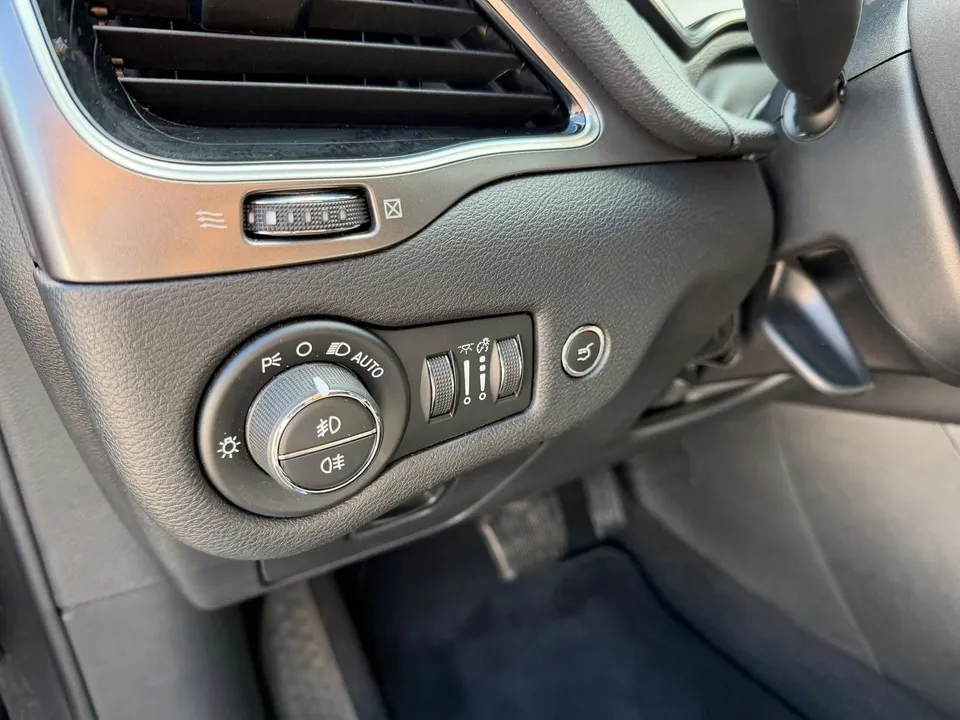 Jeep Cherokee 2.2 MJet II Active Drive II Limited AT – Foto 30