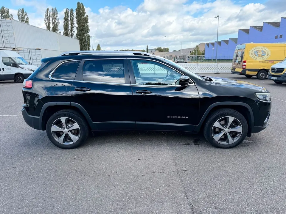 Jeep Cherokee 2.2 MJet II Active Drive II Limited AT – Foto 4
