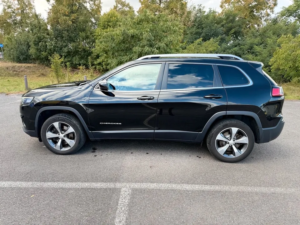 Jeep Cherokee 2.2 MJet II Active Drive II Limited AT – Foto 8