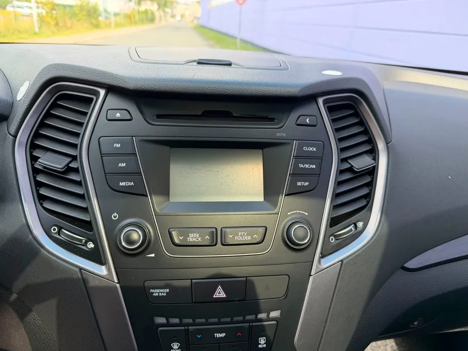 Hyundai Santa Fe Trend 2WD*R-Kamera*Motor Startet*Pano* – Foto 34