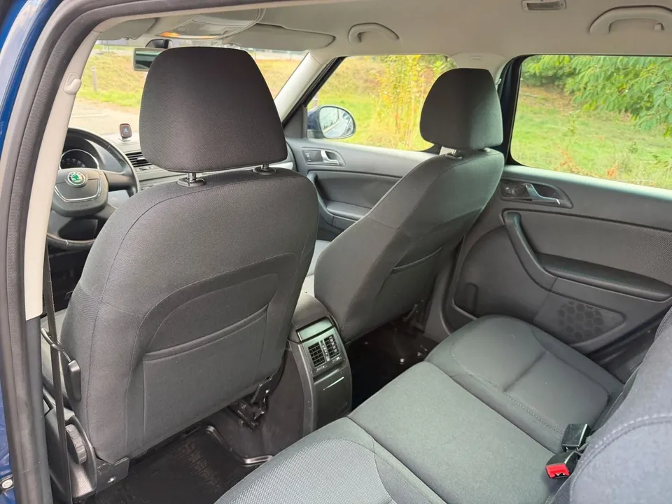 Skoda Yeti Ambition Plus Edition 4x4*Navi*Xenon*PDC* – Foto 15