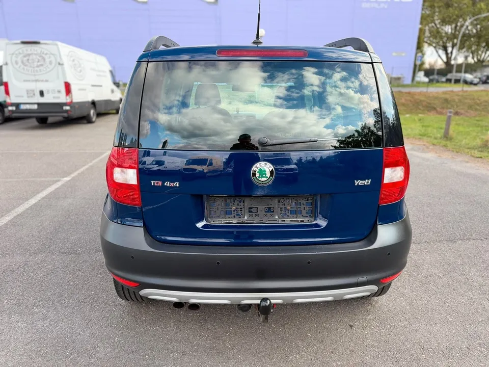 Skoda Yeti Ambition Plus Edition 4x4*Navi*Xenon*PDC* – Foto 6