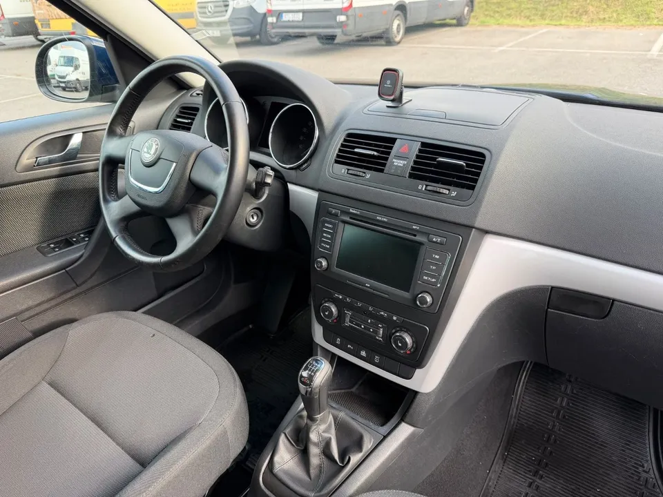 Skoda Yeti Ambition Plus Edition 4x4*Navi*Xenon*PDC* – Foto 23