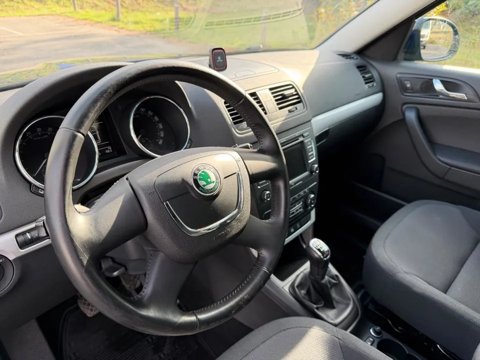 Skoda Yeti Ambition Plus Edition 4x4*Navi*Xenon*PDC* – Foto 29