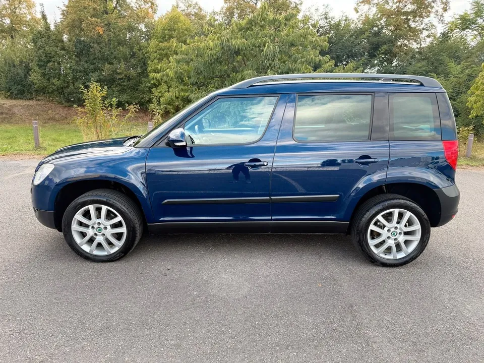 Skoda Yeti Ambition Plus Edition 4x4*Navi*Xenon*PDC* – Foto 8