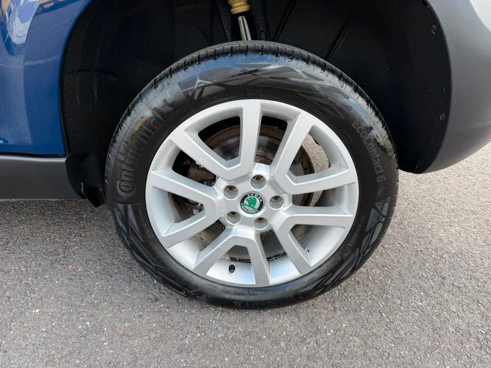 Skoda Yeti Ambition Plus Edition 4x4*Navi*Xenon*PDC* – Foto 9