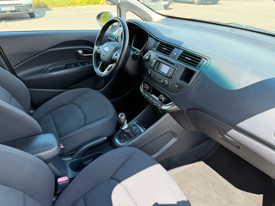 Kia Rio Spirit*Keyless Go*SHZ*LHZ*8xBereift*PDC*TOP* – Foto 17