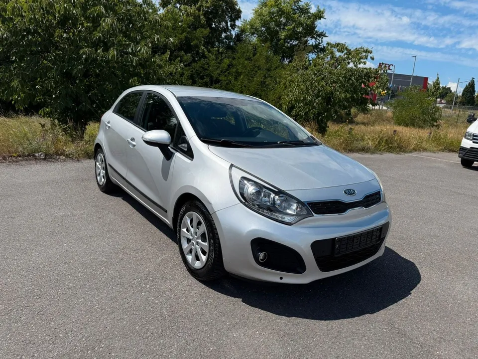 Kia Rio Spirit*Keyless Go*SHZ*LHZ*8xBereift*PDC*TOP* – Foto 3