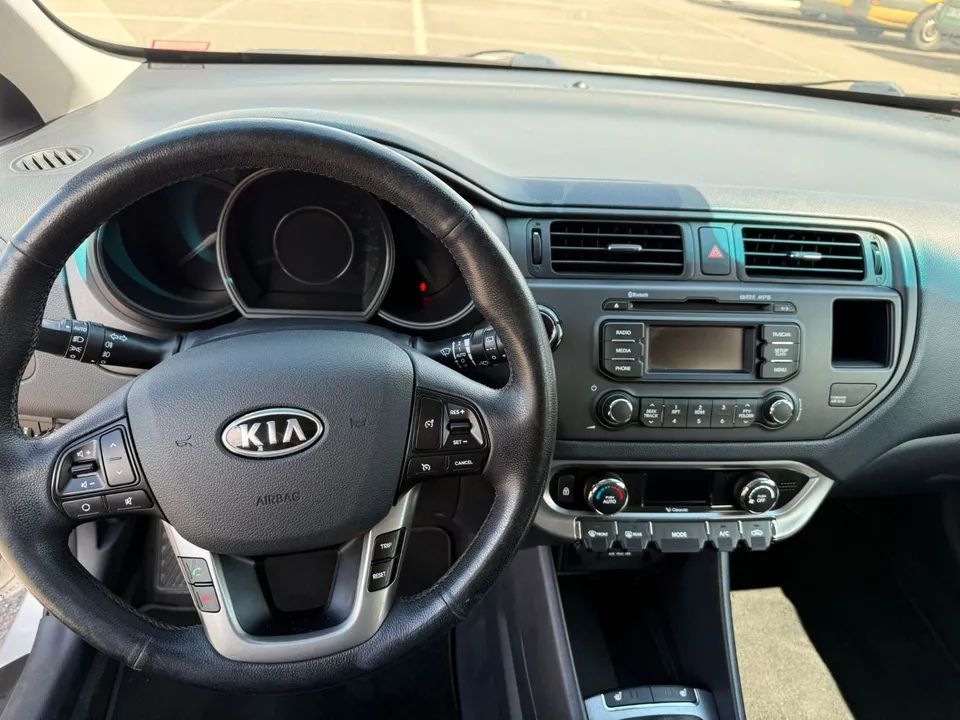 Kia Rio Spirit*Keyless Go*SHZ*LHZ*8xBereift*PDC*TOP* – Foto 28