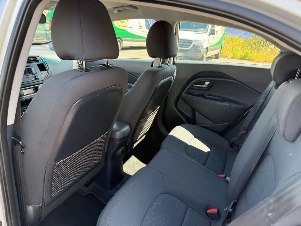 Kia Rio Spirit*Keyless Go*SHZ*LHZ*8xBereift*PDC*TOP* – Foto 19
